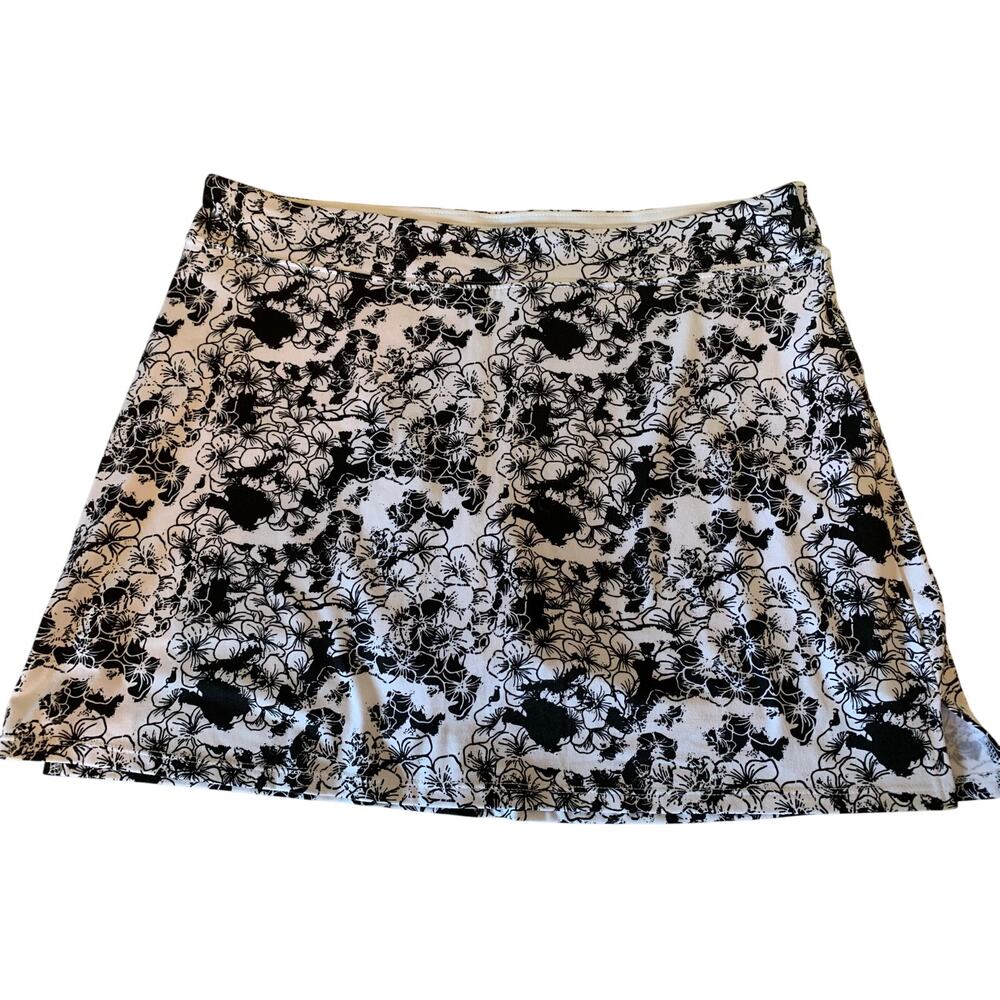 Skort by Tranquility by Co. clothing size large black and white